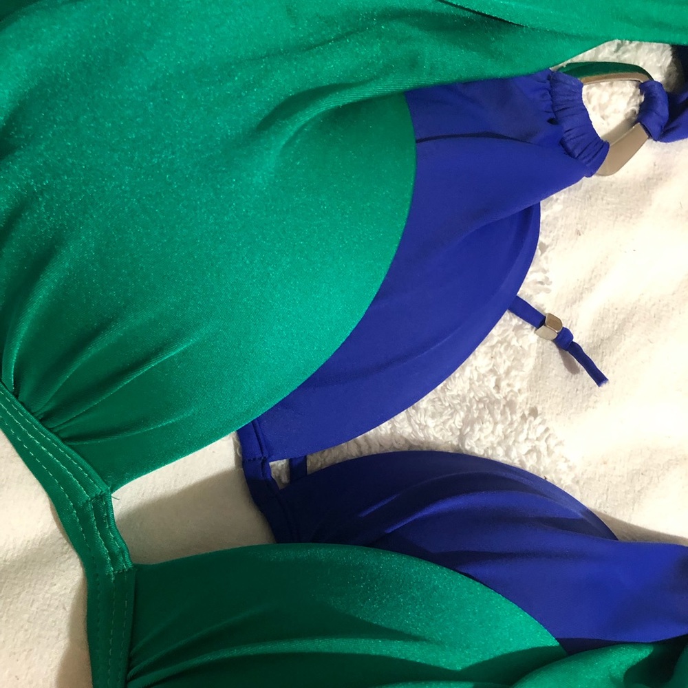 PUSH UP BIKINI TOPS!! BRAND- VENUS